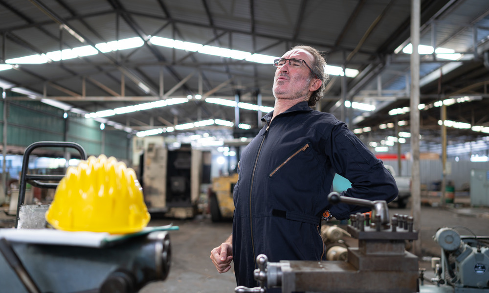 64d66aa7a91ab7d230f7c6db senior technician with back pain recurring when wo 2023 05 16 22 54 00 utc202